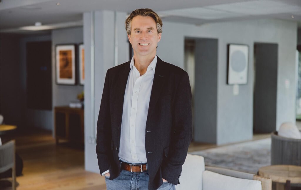 Nathan Marke, Giacom